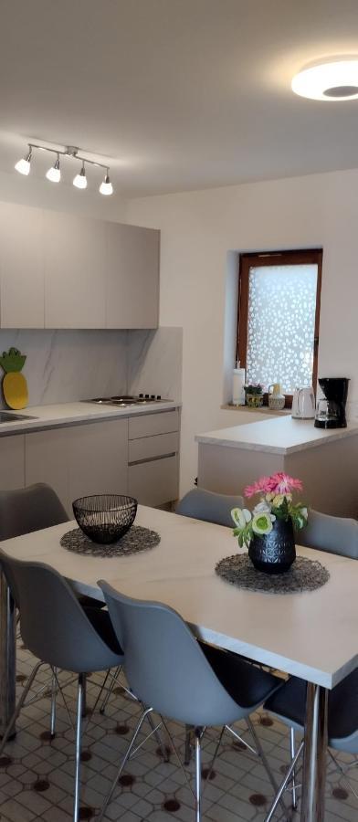 Apartment Oja Malinska Esterno foto